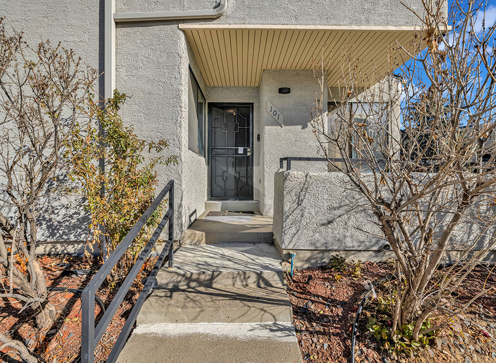 Condo in Lakewood CO for sale